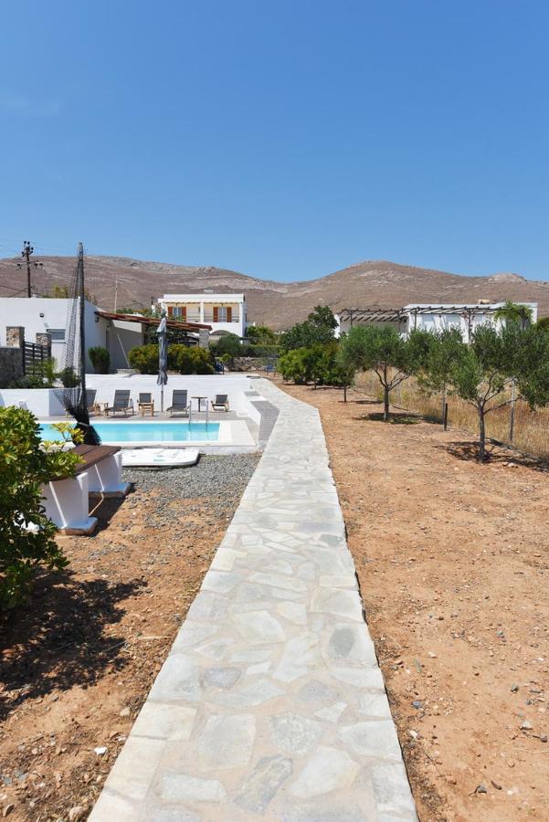 Flora'S Beach And Pool Villa In Syros Liaropá المظهر الخارجي الصورة